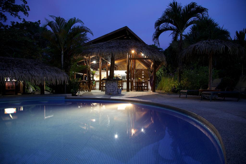 Hotel Suizo Loco Lodge&Resort Cahuita Exterior foto