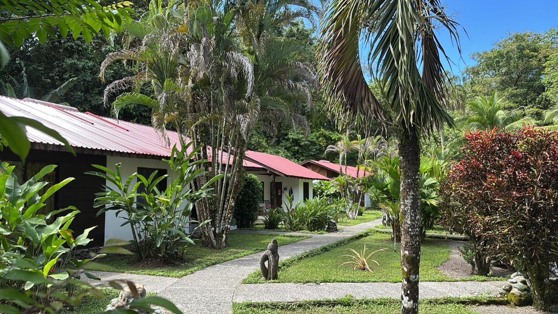 Hotel Suizo Loco Lodge&Resort Cahuita Exterior foto