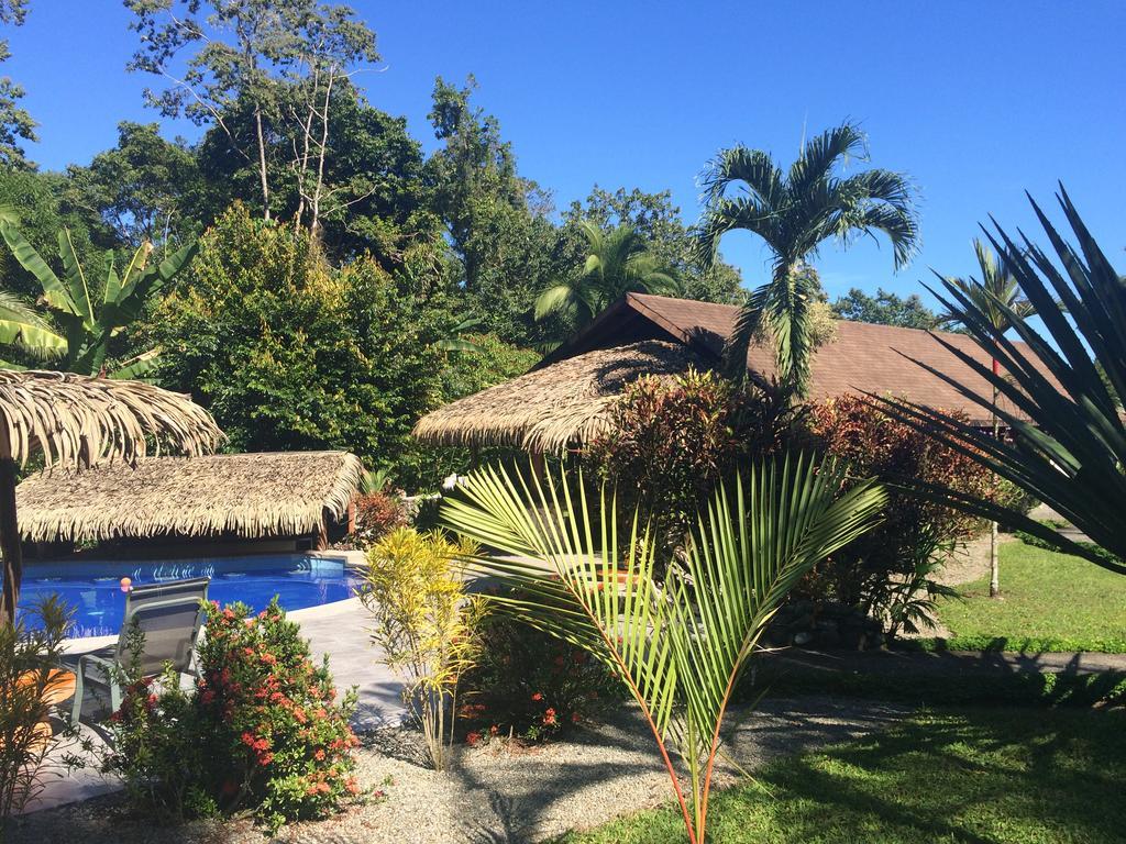 Hotel Suizo Loco Lodge&Resort Cahuita Exterior foto