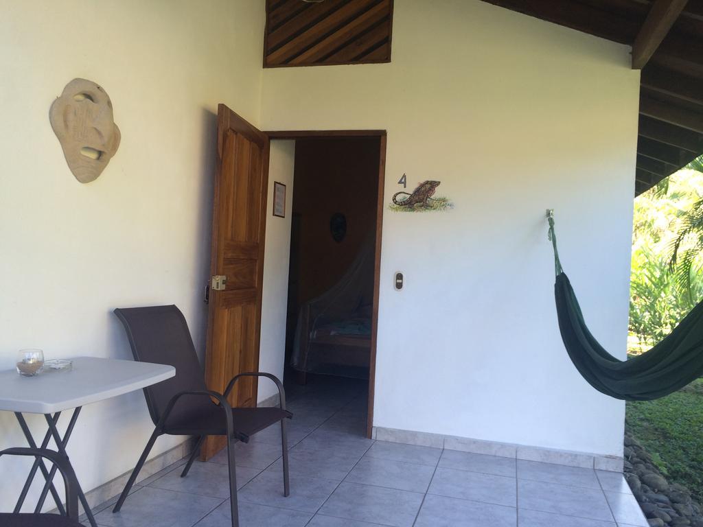 Hotel Suizo Loco Lodge&Resort Cahuita Habitación foto