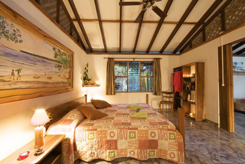 Hotel Suizo Loco Lodge&Resort Cahuita Habitación foto