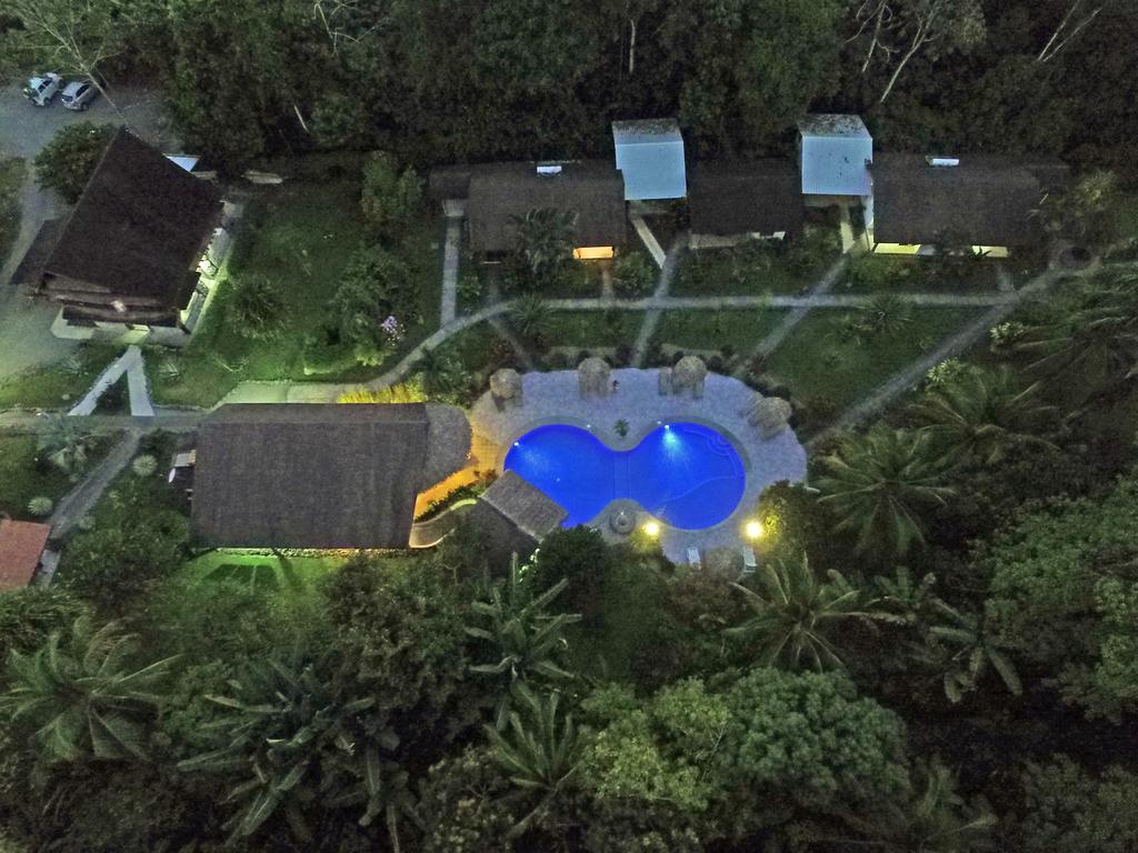 Hotel Suizo Loco Lodge&Resort Cahuita Exterior foto